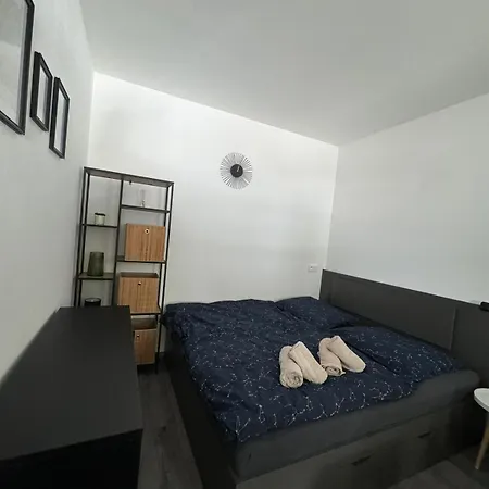 Hobiti - Sam Apartment